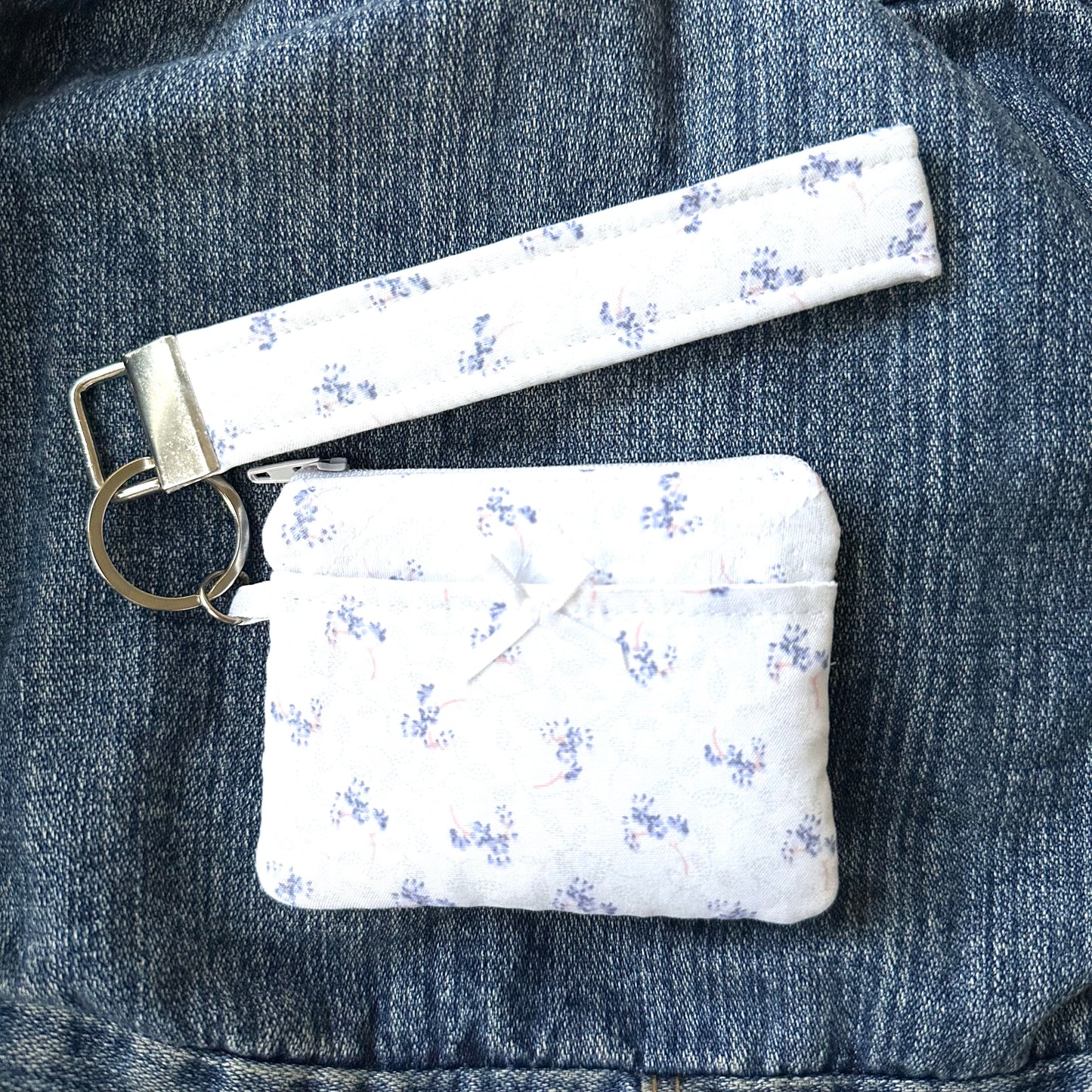 Elenor keychain wallet & wristlet