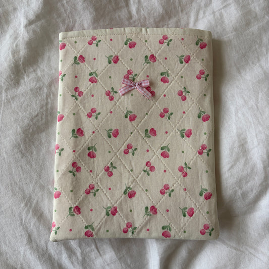 Lola Book Sleeve